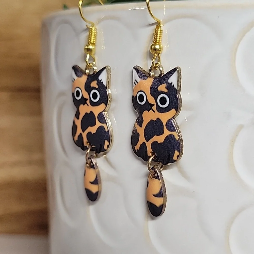 🔥LAST PAIR🔥 CALICO CAT EARRINGS